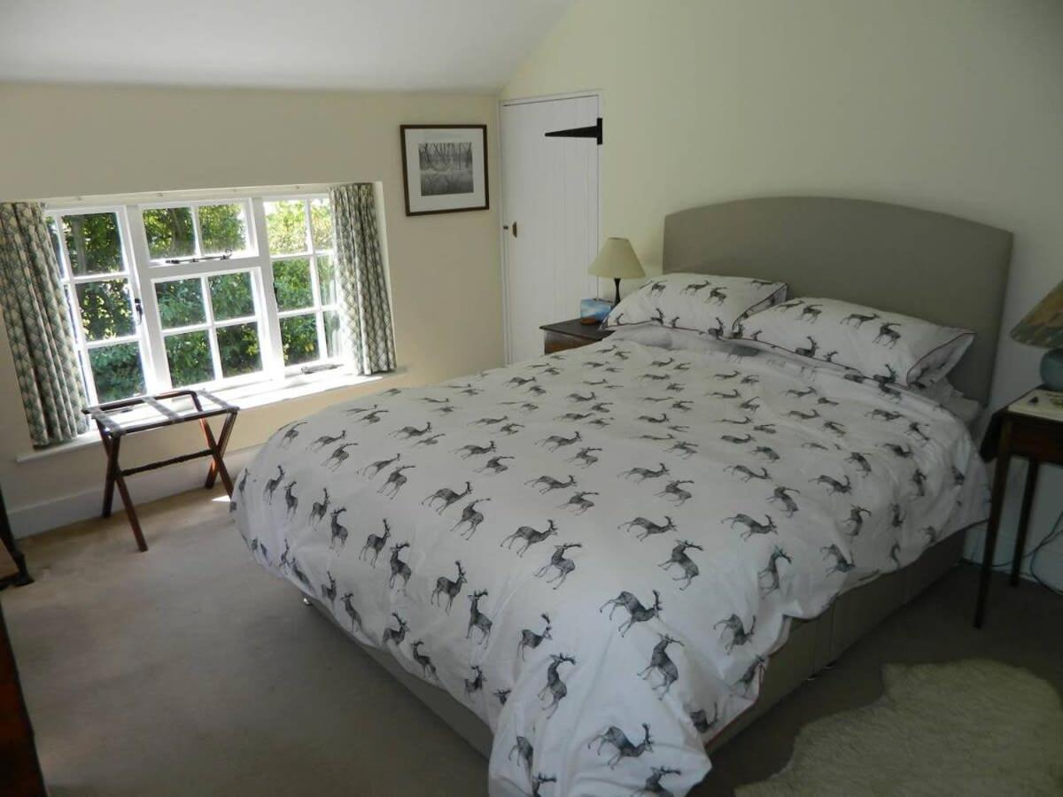 River Cottage A Country Retreat In Wooded Gardens East Stoke  외부 사진